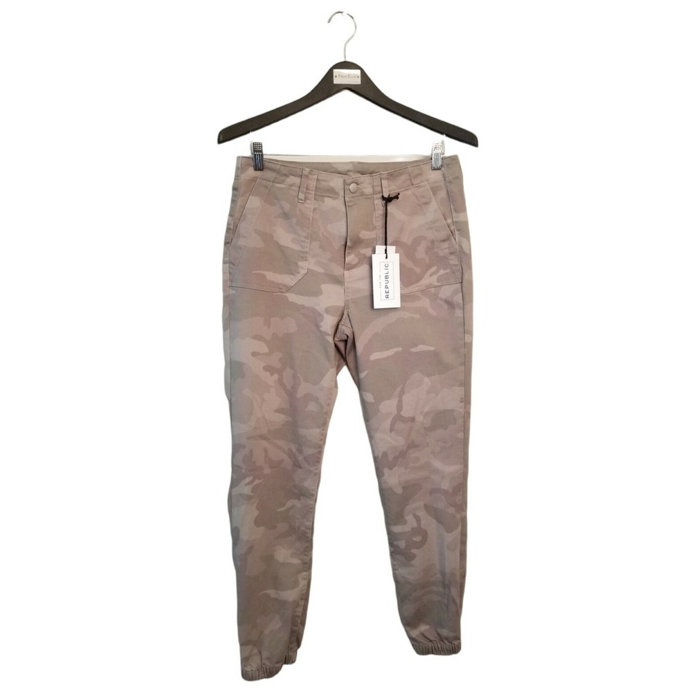 For The Republic camouflage women pants joggers green Size 6 31 Inseam 28 NWT